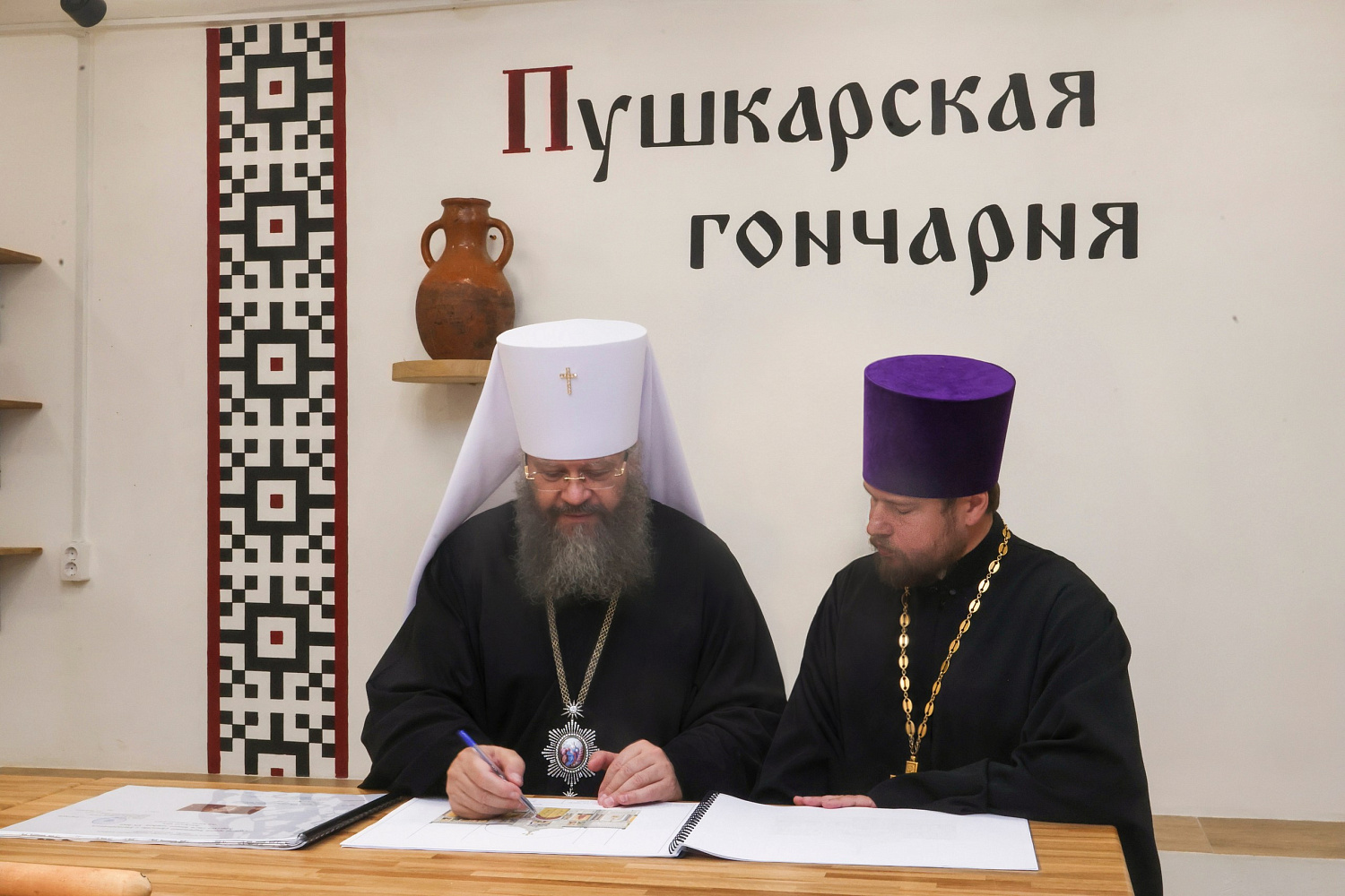 Митрополит Тамбовский и Рассказовский Феодосий совершил Божественную литургию в Никольском храме
